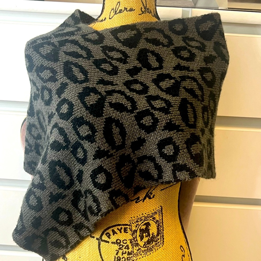 Shoulder Sweater